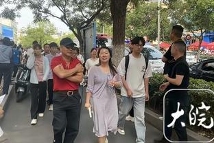 科尔：波杰姆斯基是天生篮球手 攻防两端都知道该如何打球